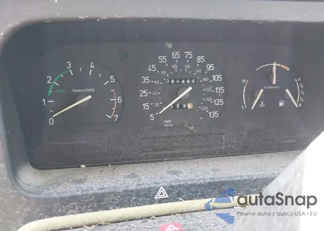 1990 Saab 9000 z USA, uszkodzony, nr VIN YS3CL58L8L2001799